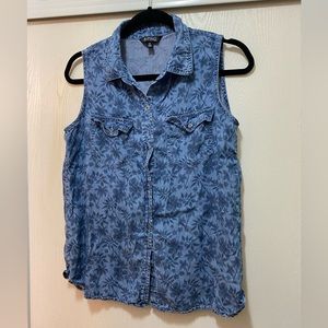 Buffalo sleeveless floral print button down shirt size small